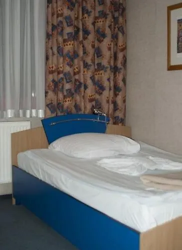 222 2* Познань